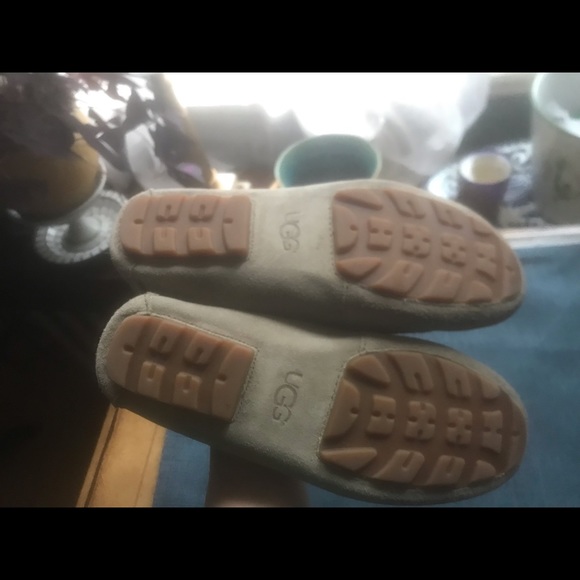 Like new! UGG Loafers - Picture 6 of 6